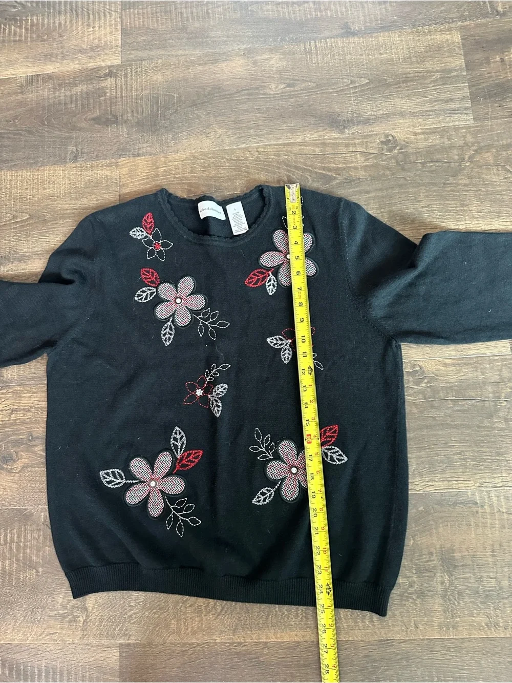 Alfred Dunner Women’s Black Floral Embroidered Ramie Cotton Sweater Size Large
